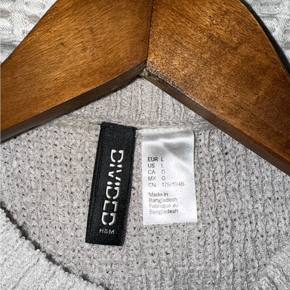 H&M Divided Gray Knit Sleeveless Top - Picture 3 of 3